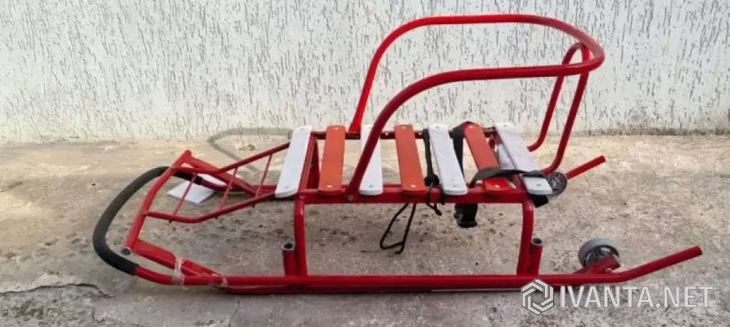 Санки новый двух видов.