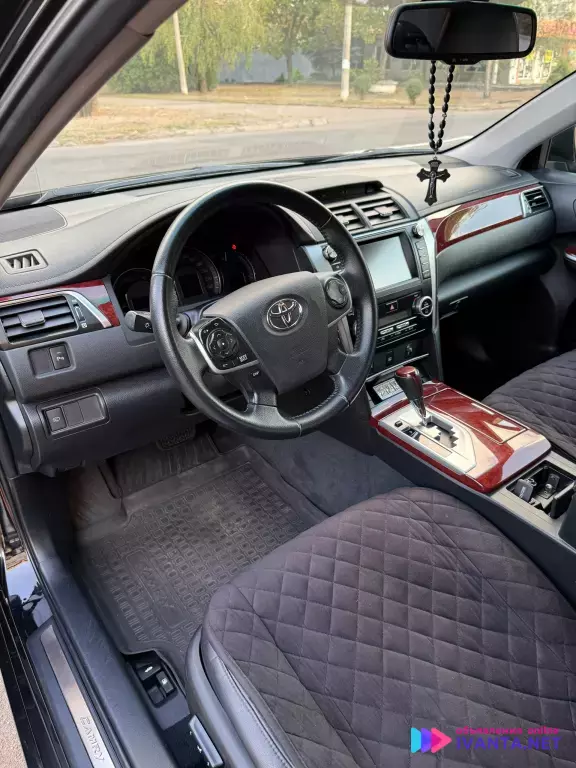 Продам свой личный автомобиль Toyota Camry XV 50