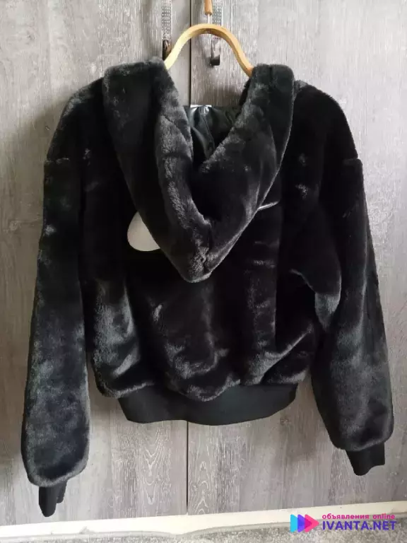 Фирменная шубка Nike!