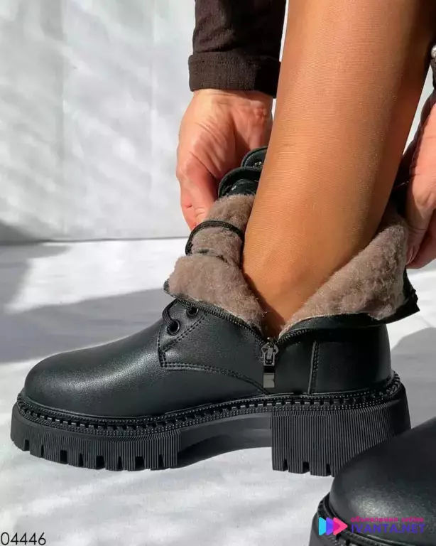 Зимние женские ботинки новые!