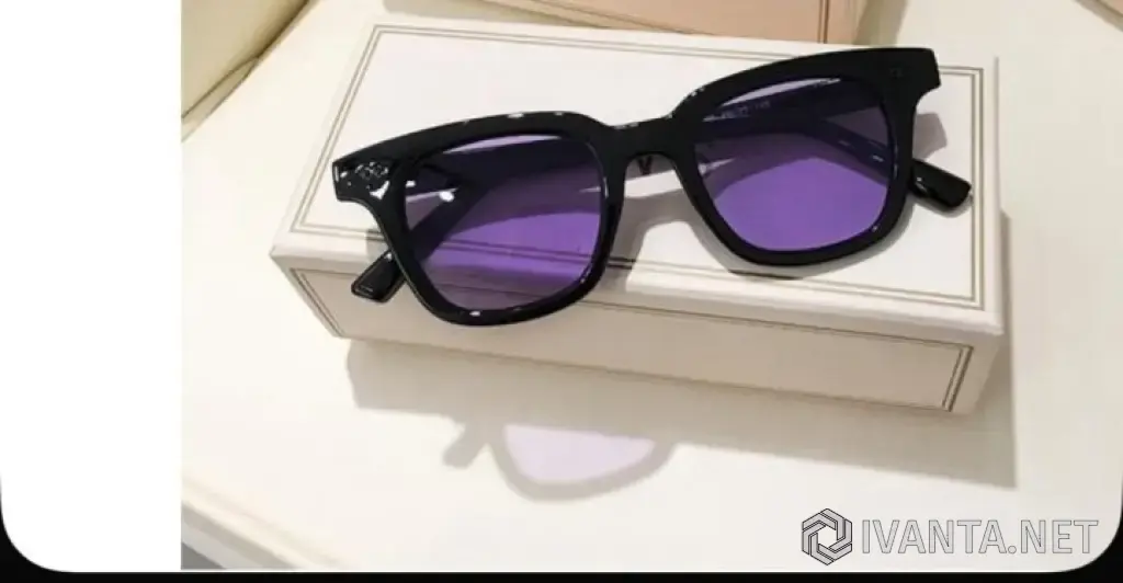 Очки солнцезащитные