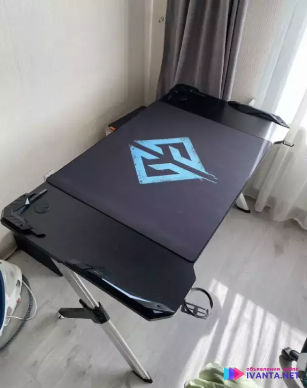 Стол компьютерный gmng карбон 140х75