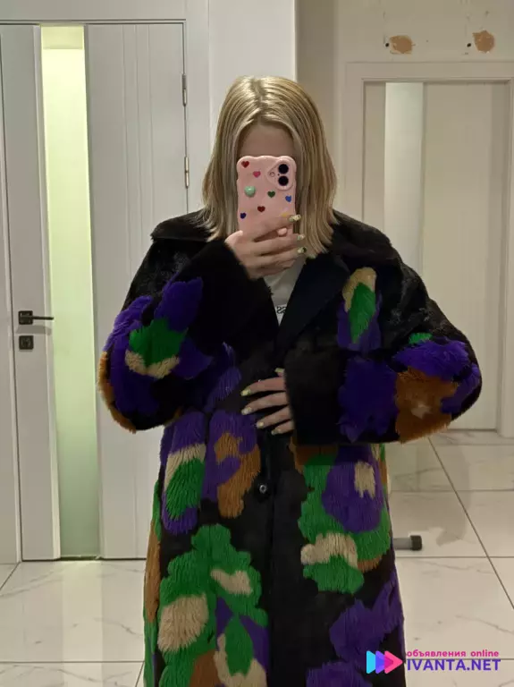 Продам шубу Marc Cain!