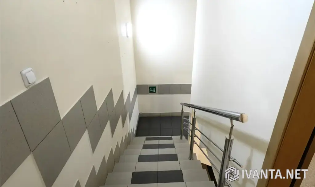 Офис в самом центре города 189 м² 1 линия