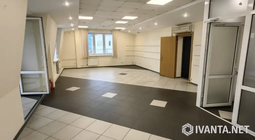 Офис в самом центре города 189 м² 1 линия