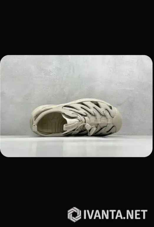 Сандалии Hoka новые!