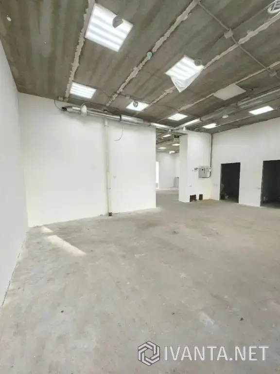 Помещение 140 м², два зала