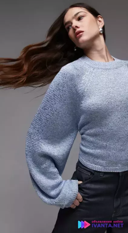 Джемпер с глубоким вырезом на спине!
