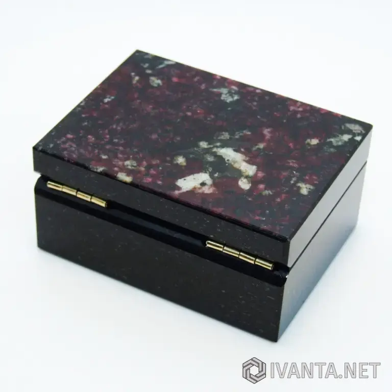 Эвдиалит - Коллекционная Шкатулка