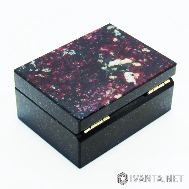 Эвдиалит - Коллекционная Шкатулка