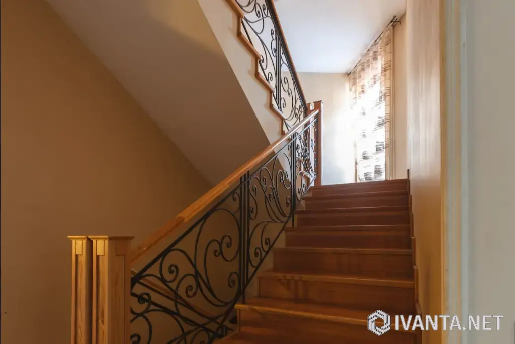 Коттедж 272 м² на участке 4 сот.