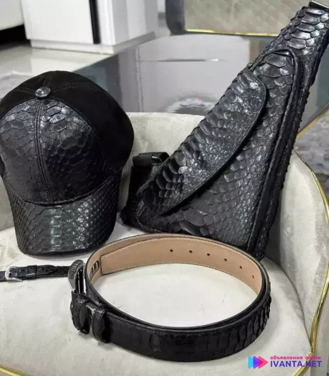 Кепка Комбинированная модель из натуральной кожи Питона и замши!