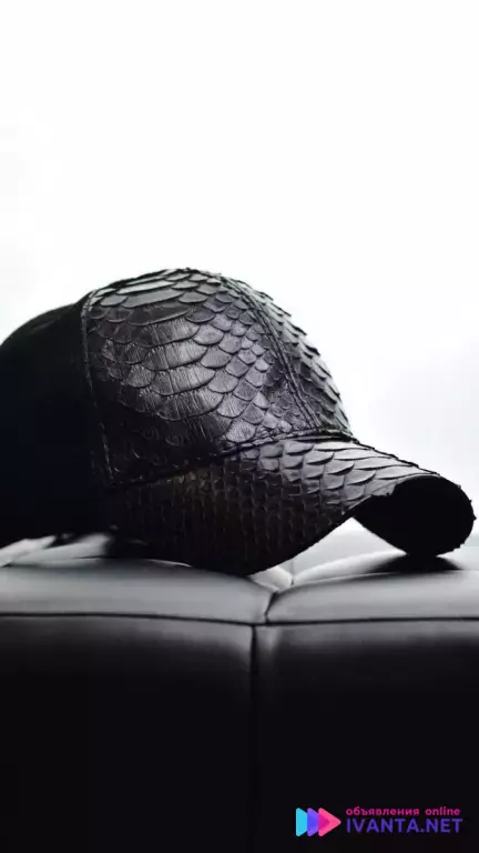Кепка Комбинированная модель из натуральной кожи Питона и замши!