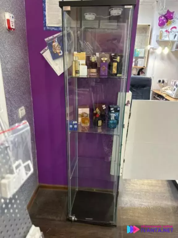 Продам Витрину в магазин