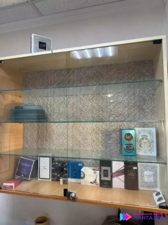 Продам Витрину в магазин