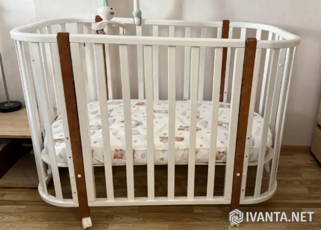 Детская кроватка с маятником 120*60